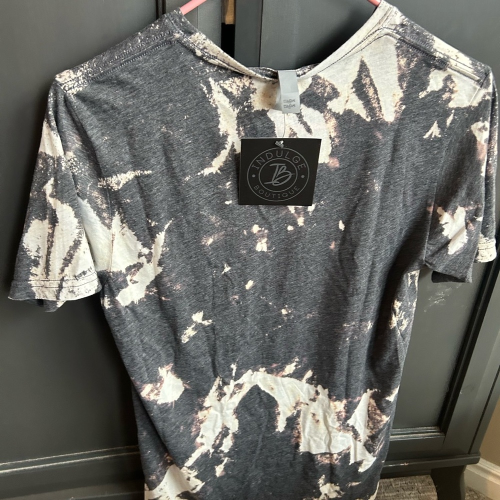 New with tags multi color shirt